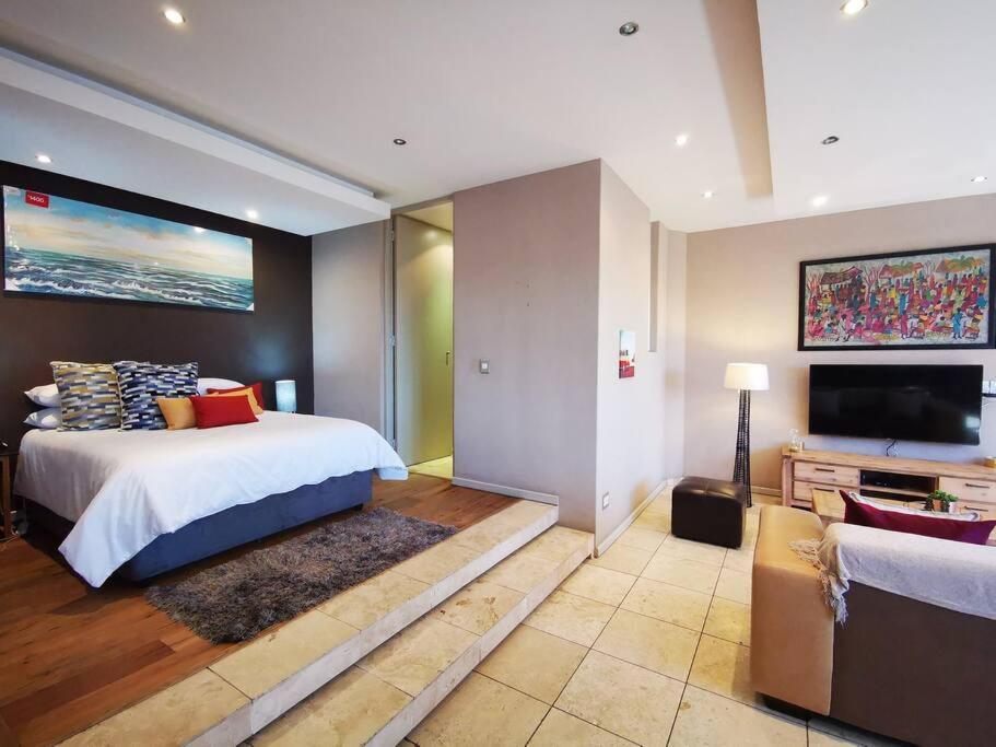 1007-Stunning Studio Apt With Incredible Joburg Views Йоханнесбург Экстерьер фото